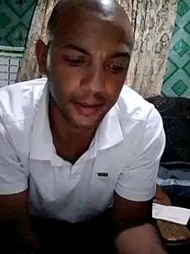 Snapshot of Camodick chatting on 02/17/25, 04:42 Camodick online show from 02/17/25, 04:42