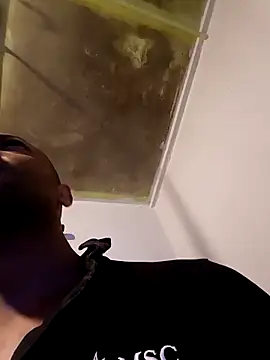 Snapshot of Camodick chatting on 02/19/25, 08:10 Camodick online show from 02/19/25, 08:10