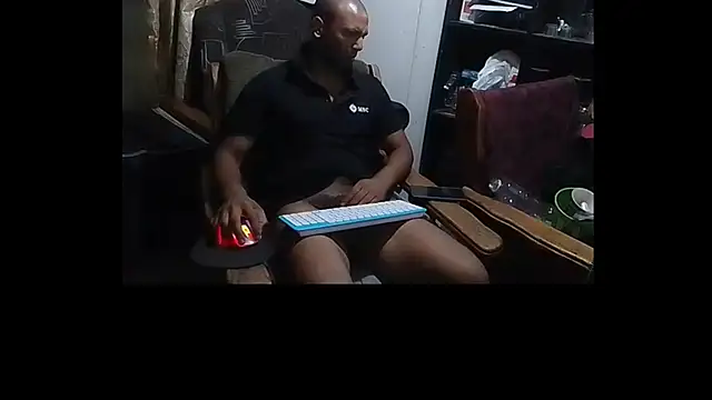 Snapshot of Camodick chatting on 02/19/25, 11:14 Camodick online show from 02/19/25, 11:14