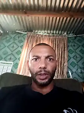 Snapshot of Camodick chatting on 02/28/25, 04:10 Camodick online show from 02/28/25, 04:10