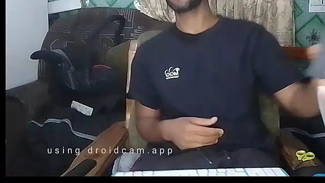 Snapshot of Camodick chatting on 03/01/25, 03:32 Camodick online show from 03/01/25, 03:32