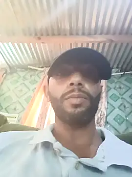 Snapshot of Camodick chatting on 03/20/25, 12:11 Camodick online show from 03/20/25, 12:11