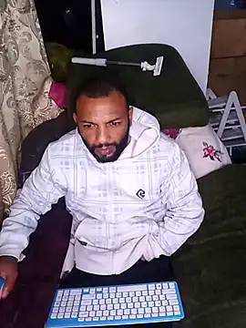 Snapshot of Camodick chatting on 09/12/25, 02:22 Camodick online show from 09/12/25, 02:22