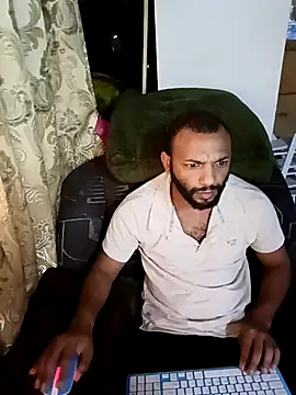 Snapshot of Camodick chatting on 09/12/25, 04:07 Camodick online show from 09/12/25, 04:07