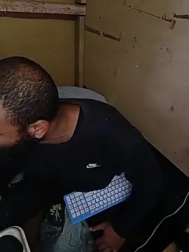 Snapshot of Camodick chatting on 09/17/25, 02:19 Camodick online show from 09/17/25, 02:19