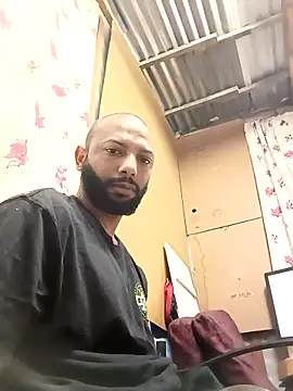 Snapshot of Camodick chatting on 10/06/25, 01:03 Camodick online show from 10/06/25, 01:03