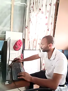 Snapshot of Camodick chatting on 10/29/25, 08:27 Camodick online show from 10/29/25, 08:27