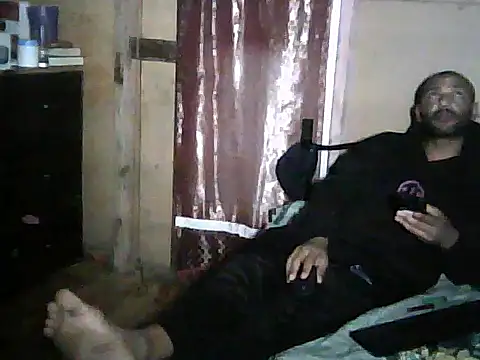 Snapshot of Camodick chatting on 10/31/25, 11:39 Camodick online show from 10/31/25, 11:39