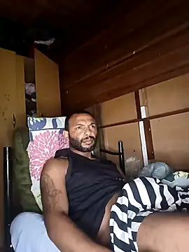 Snapshot of Camodick chatting on 11/14/25, 02:21 Camodick online show from 11/14/25, 02:21