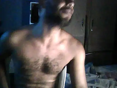 Snapshot of Camodick chatting on 11/15/25, 04:03 Camodick online show from 11/15/25, 04:03