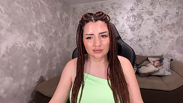 Snapshot of SophiePale chatting on 02/11/25, 09:14 SophiePale online show from 02/11/25, 09:14