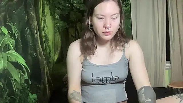 mo0ngoddess online show from 01/15/25, 02:06