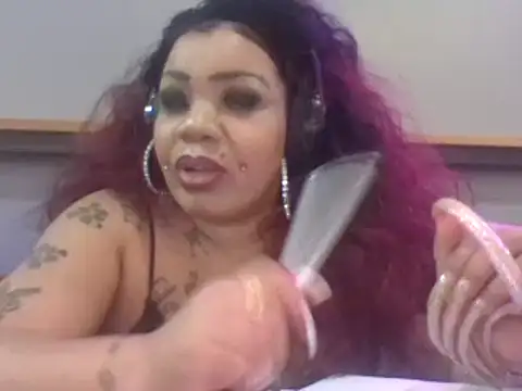 Snapshot of NailGoddessnow chatting on 02/02/25, 01:45 NailGoddessnow online show from 02/02/25, 01:45