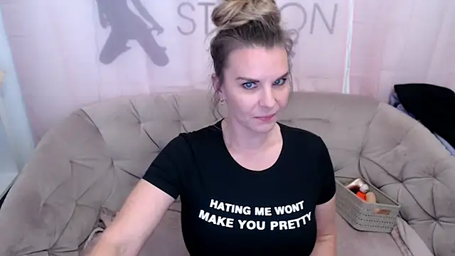 AischePervers online show from 11/11/25, 07:25