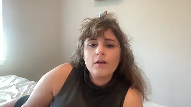 maddiliz online show from 10/15/25, 06:52