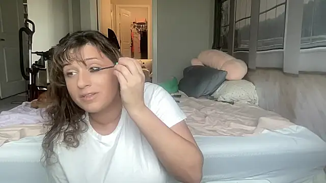 maddiliz online show from 11/10/25, 07:57