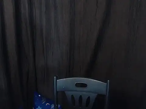 Snapshot of AlluringModel chatting on 10/26/25, 04:57 AlluringModel online show from 10/26/25, 04:57