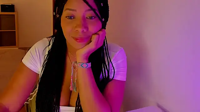 NicolePasqualott online show from 10/13/25, 08:09