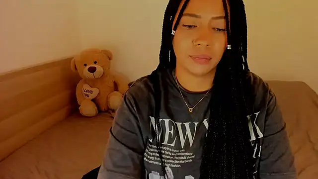 NicolePasqualott online show from 11/03/25, 08:43