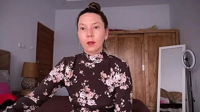 kittycat4you online show from 02/18/25, 06:48