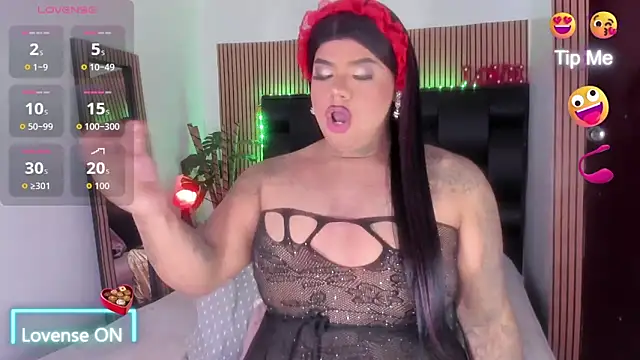 Snapshot of isabelleandbrand chatting on 10/12/25, 01:21 isabelleandbrand online show from 10/12/25, 01:21