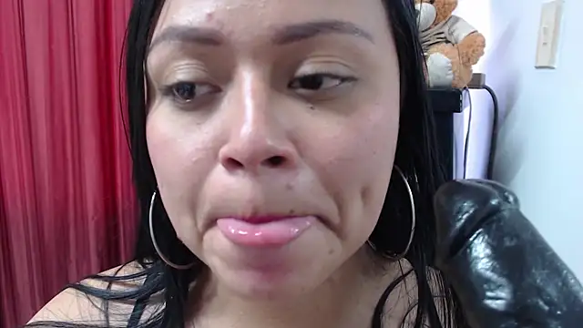 gabriela grace online show from 02/03/25, 06:39