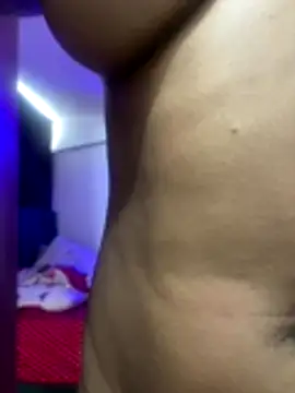 riri brunnete online show from 10/23/25, 07:23