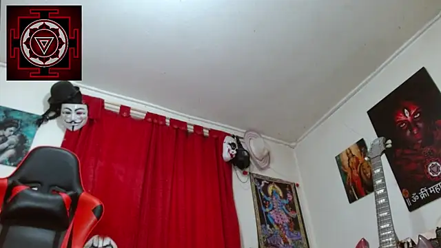 Amanda Valeska online show from 10/11/25, 03:10