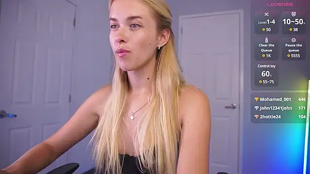 DanikaDillan online show from 12/20/24, 04:42