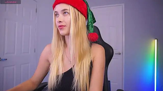 DanikaDillan online show from 12/24/24, 02:10