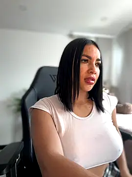 HannaBeckett online show from 11/25/25, 12:27