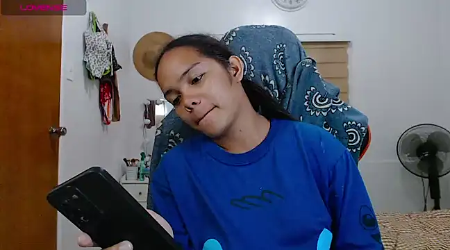 Snapshot of ava_sheeks chatting on 03/20/25, 06:31 ava sheeks online show from 03/20/25, 06:31