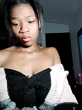 Snapshot of angel_allis chatting on 12/04/24, 06:00 angel allis online show from 12/04/24, 06:00