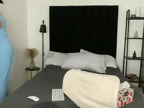 your bianca69 online show from 11/17/25, 12:38