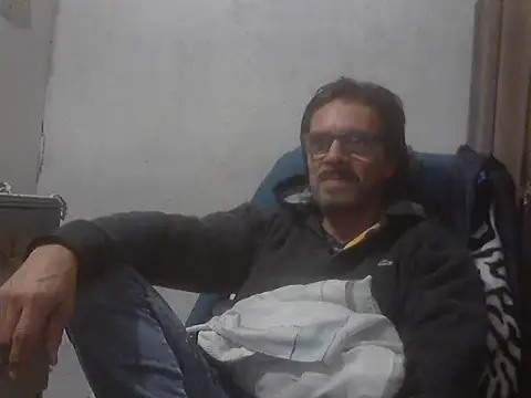 Snapshot of el_principe_hot chatting on 09/09/25, 01:38 el principe hot online show from 09/09/25, 01:38