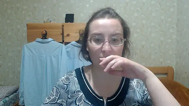 Snapshot of Smart_Rose chatting on 10/10/25, 07:57 Smart Rose online show from 10/10/25, 07:57