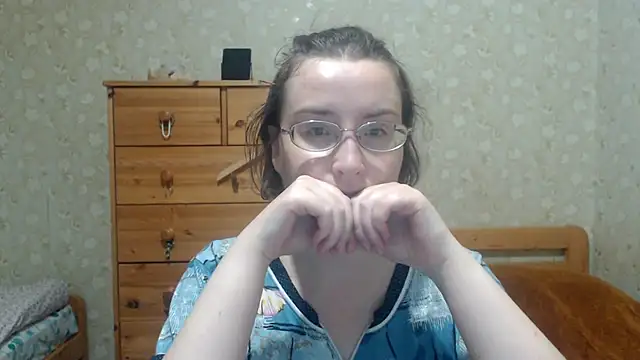 Snapshot of Smart_Rose chatting on 10/11/25, 01:53 Smart Rose online show from 10/11/25, 01:53