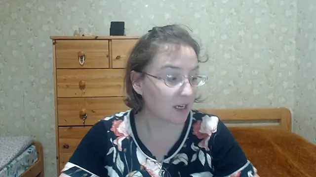 Snapshot of Smart_Rose chatting on 10/25/25, 02:46 Smart Rose online show from 10/25/25, 02:46