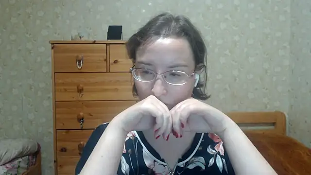 Snapshot of Smart_Rose chatting on 10/29/25, 09:05 Smart Rose online show from 10/29/25, 09:05