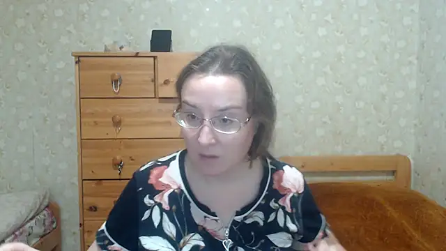 Snapshot of Smart_Rose chatting on 11/07/25, 12:05 Smart Rose online show from 11/07/25, 12:05