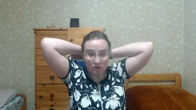 Snapshot of Smart_Rose chatting on 11/09/25, 02:15 Smart Rose online show from 11/09/25, 02:15