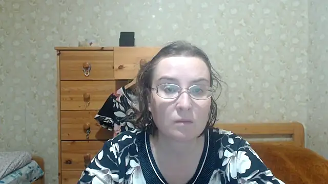 Snapshot of Smart_Rose chatting on 11/10/25, 04:28 Smart Rose online show from 11/10/25, 04:28