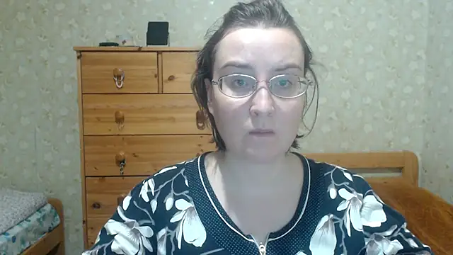 Snapshot of Smart_Rose chatting on 11/13/25, 04:06 Smart Rose online show from 11/13/25, 04:06