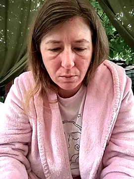 Snapshot of Natali_UA chatting on 10/06/25, 06:22 Natali UA online show from 10/06/25, 06:22