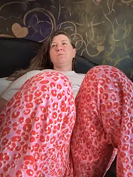 Snapshot of Natali_UA chatting on 10/07/25, 06:32 Natali UA online show from 10/07/25, 06:32