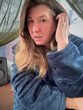 Snapshot of Natali_UA chatting on 10/28/25, 05:33 Natali UA online show from 10/28/25, 05:33