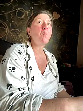 Snapshot of Natali_UA chatting on 10/30/25, 11:55 Natali UA online show from 10/30/25, 11:55