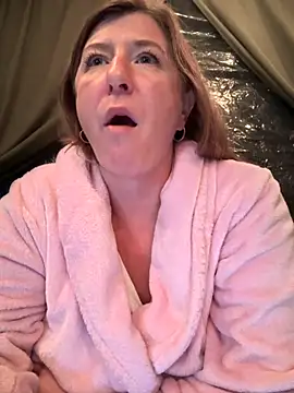 Snapshot of Natali_UA chatting on 11/06/25, 05:47 Natali UA online show from 11/06/25, 05:47