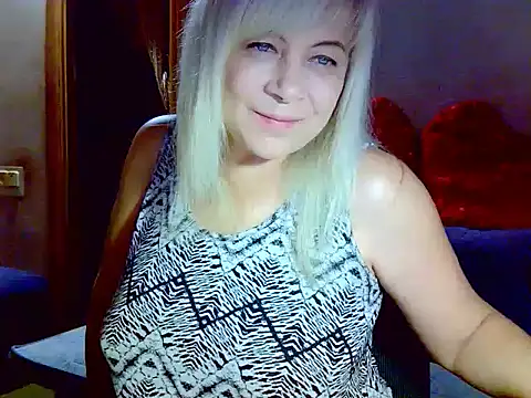 Snapshot of AgoniA7 chatting on 11/01/25, 04:03 AgoniA7 online show from 11/01/25, 04:03