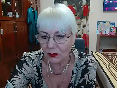 Snapshot of JenaCheim chatting on 12/19/24, 06:23 JenaCheim online show from 12/19/24, 06:23